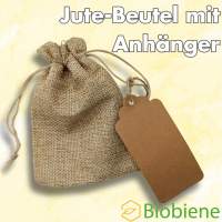 Jutebeutel-mit-Kordelzug-und-Kraftpapier-Anhängern-als-umweltfreundlicher-Verpackung Jutebeutel-mit-Kordelzug-und-Kraftpapier-Anhängern-als-umweltfreundlicher-Verpackung