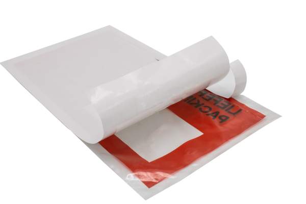 ECOLINE_Versandmaterial_rote_Lieferscheintasche_Klebung