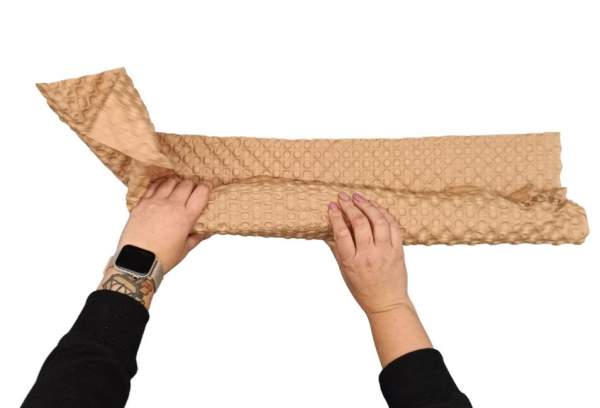 Umweltschonende-Verpackung-Bubble-Wrap-Polster-zum-Einschlagen